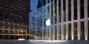 Apple is to make solar powered MacBooks Apple recieved patent solar-powered laptop